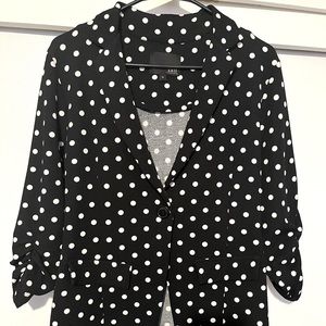 Black and white polka dots blazer